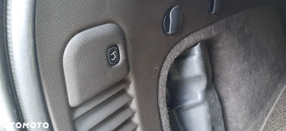 Jeep Grand Cherokee - 16