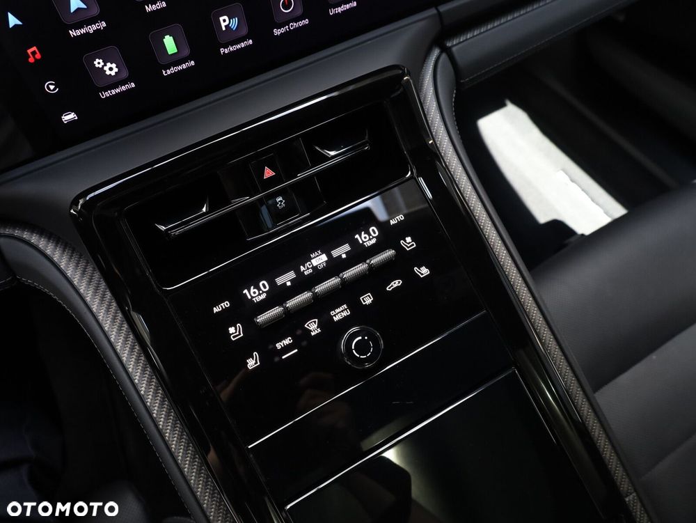 Porsche Panamera - 12