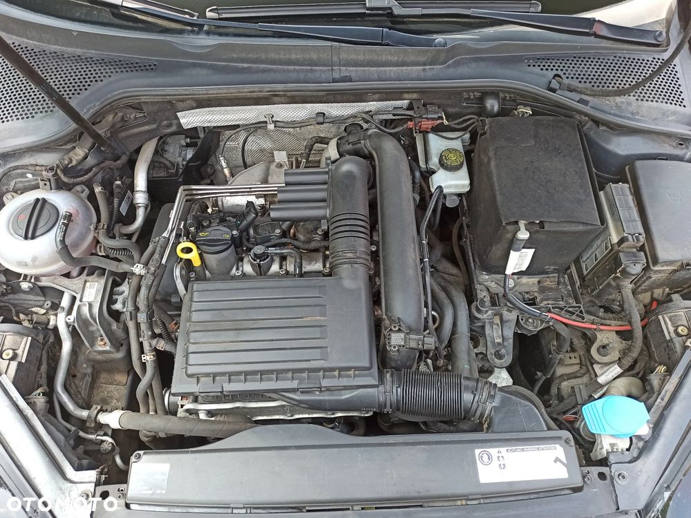 Volkswagen Golf - 12