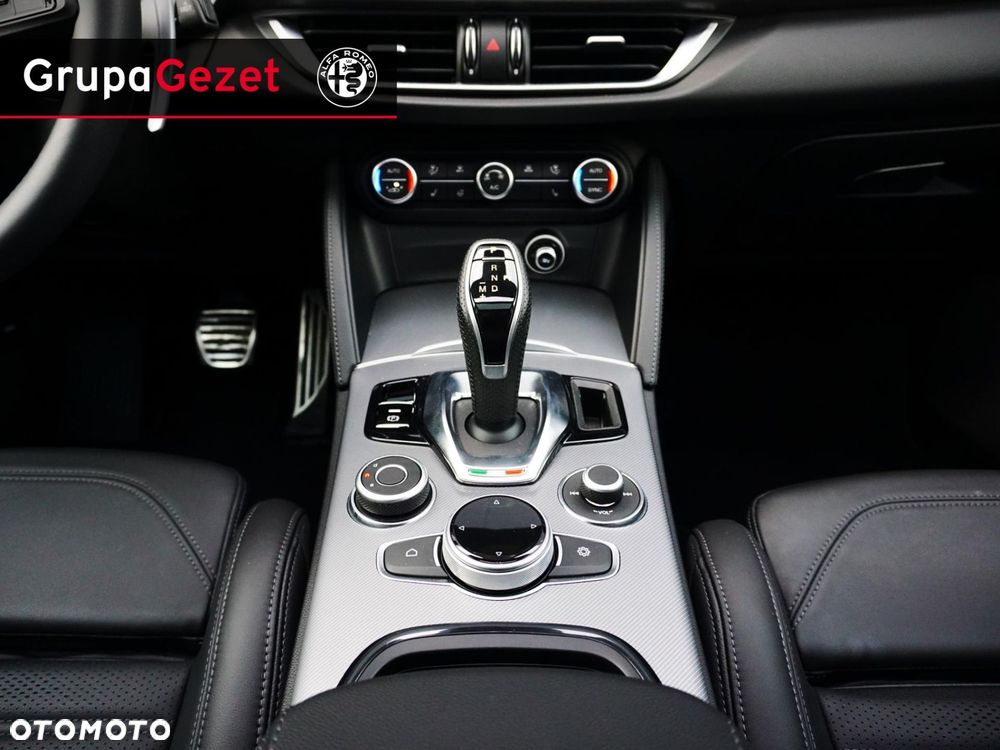 Alfa Romeo Stelvio - 7