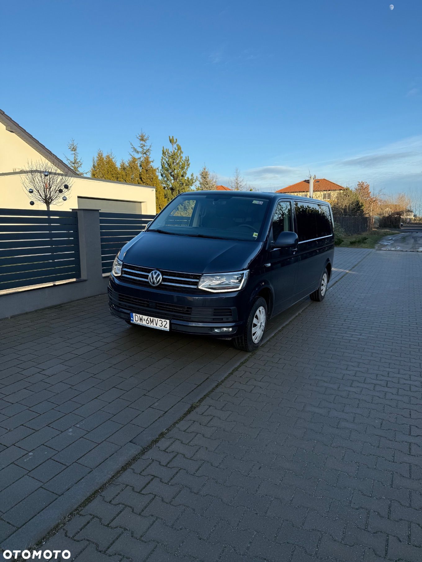 Volkswagen Caravelle 2.0 TDI L2 Comfortline DSG - 1