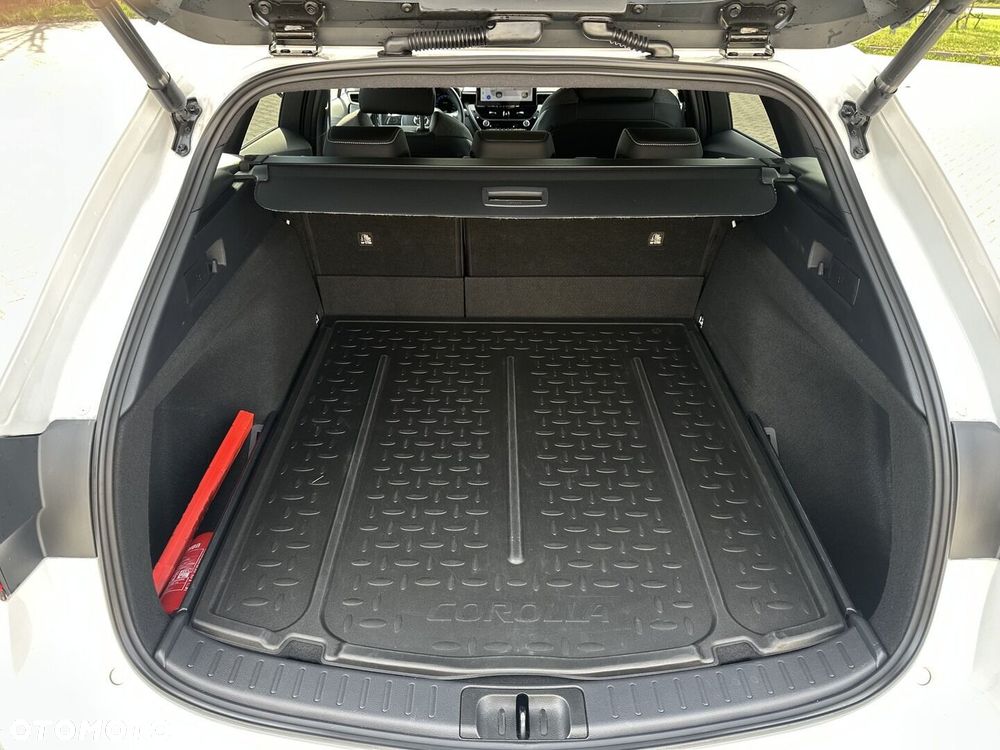 Toyota Corolla 1.8 Hybrid Style - 16