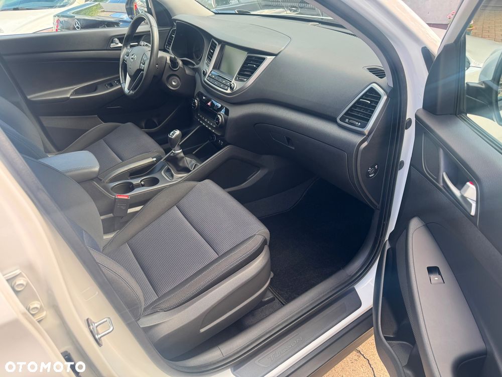 Hyundai Tucson blue 1.6 GDi 2WD Navi - 6