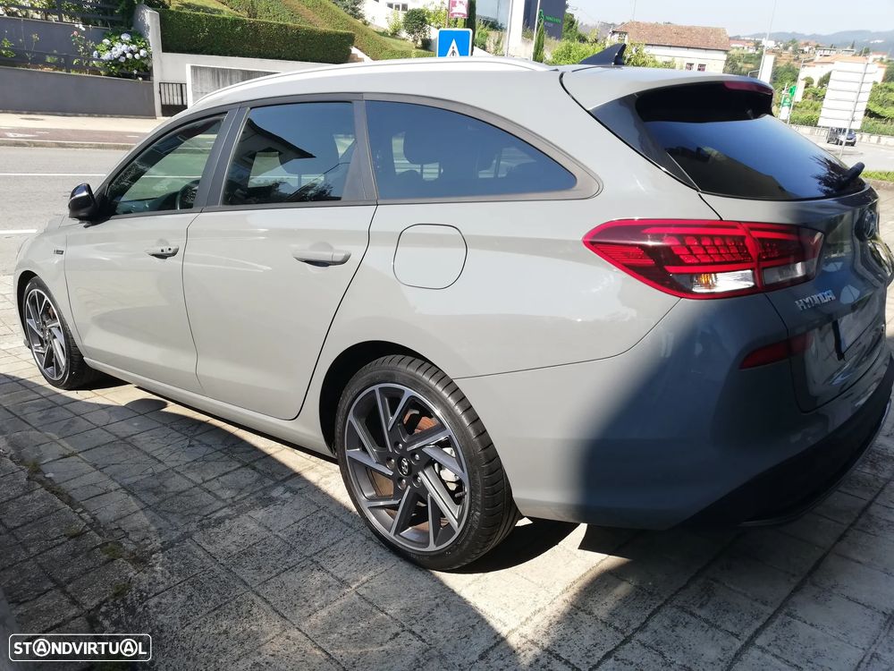 Hyundai i30 SW 1.6 CRDi N-Line - 11