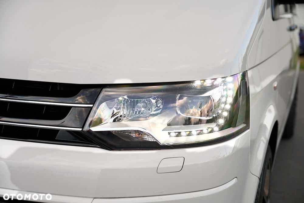 Volkswagen Multivan - 24