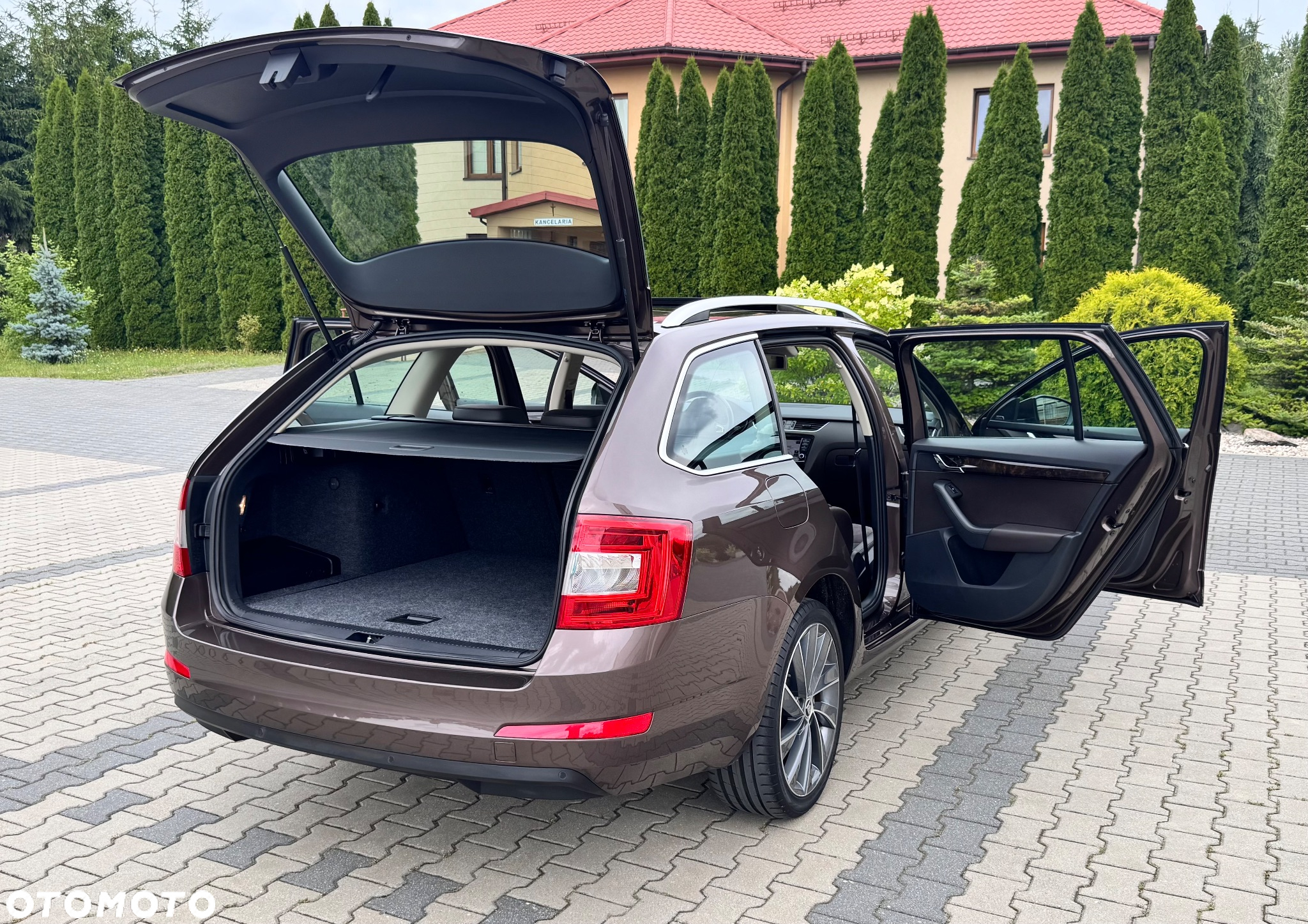 Skoda Octavia 1.8 TSI DSG L&K - 39