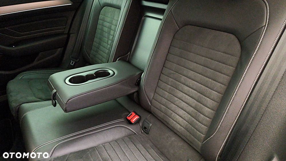 Volkswagen Passat - 13