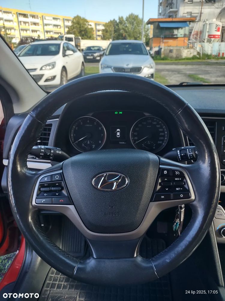 Hyundai Elantra 1.6 Style - 7