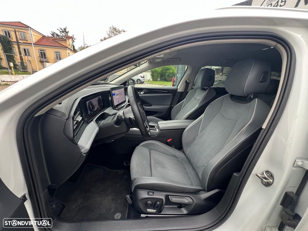 VW Passat Variant 2.0 TDi Business DSG - 6