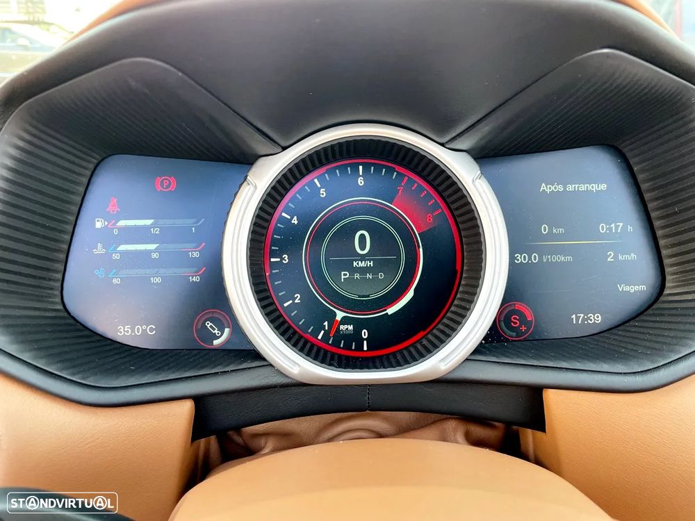 Aston Martin DB11 Coupé V8 Auto - 17