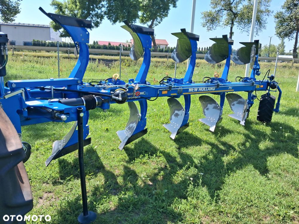 New Holland Pług Overum PHH 45 - 2