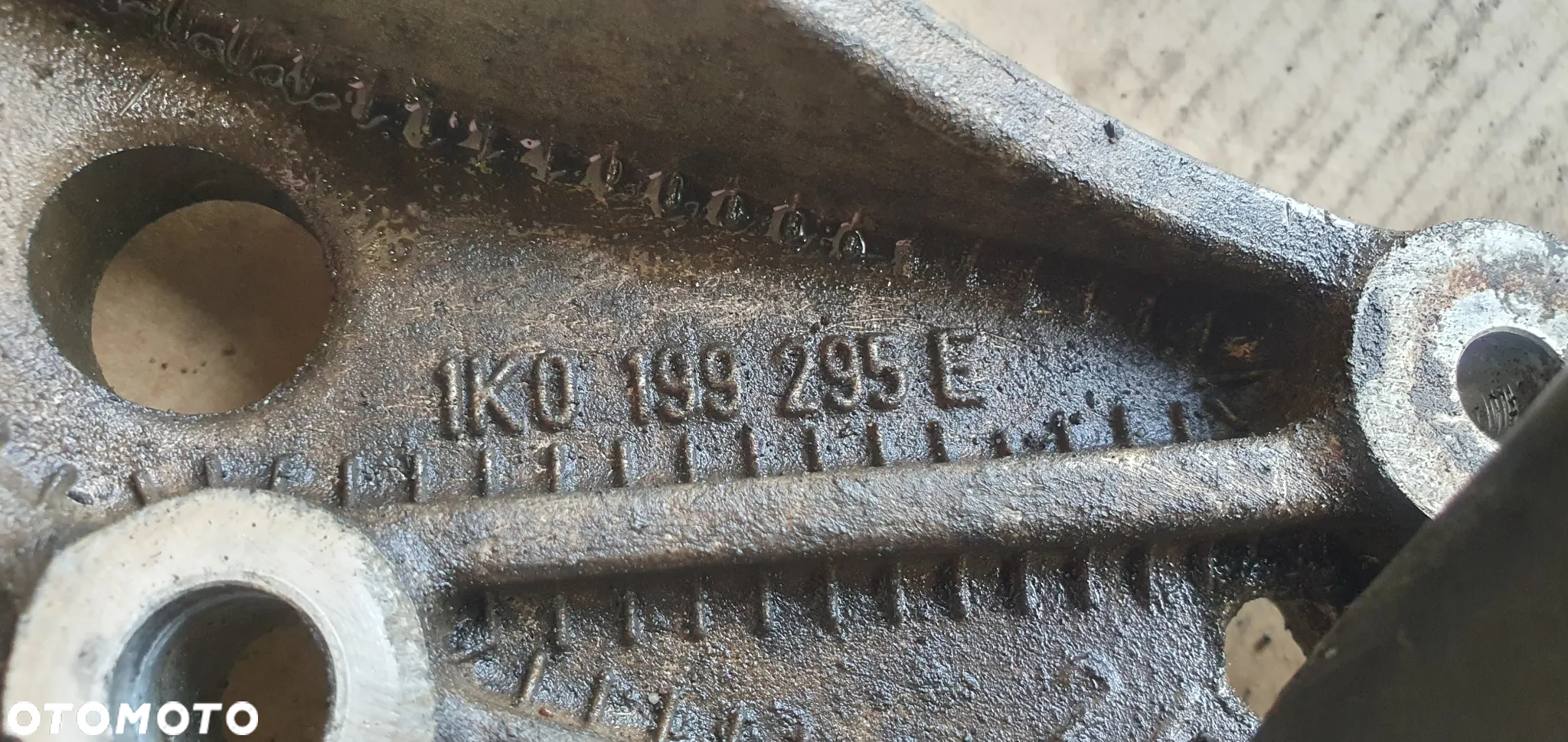 Wspornik wahacza lewy przód przedni VW Touran 1K0199295E - 5