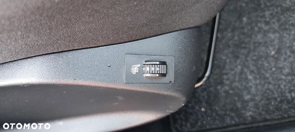 Peugeot 208 1.2 PureTech Allure - 20