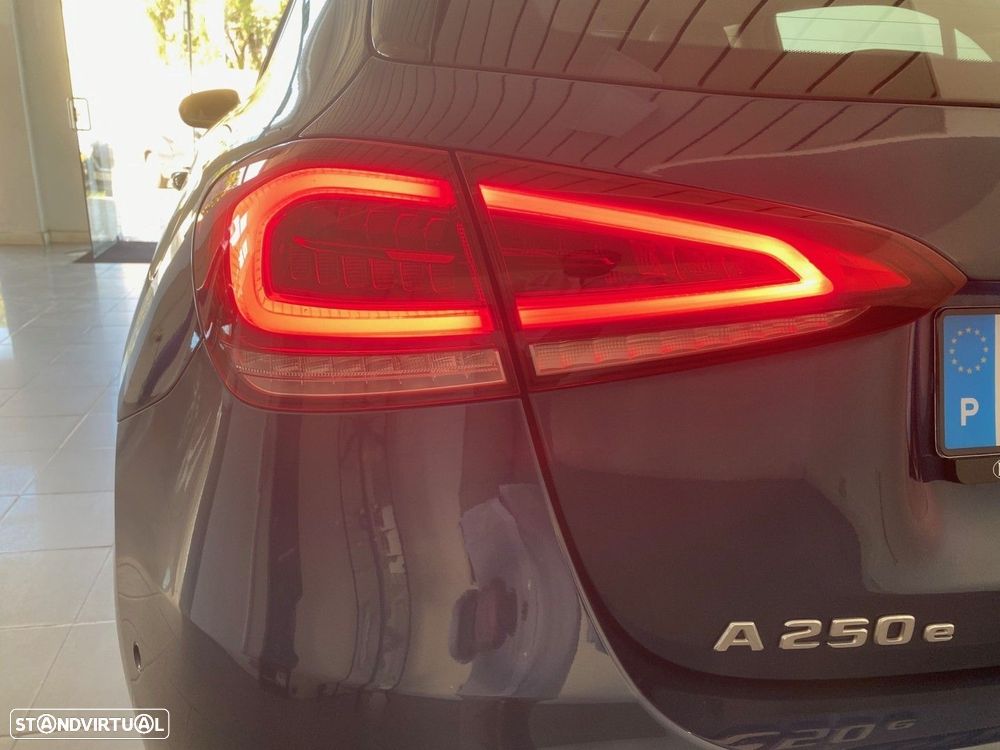 Mercedes-Benz A 250 e Progressive - 6