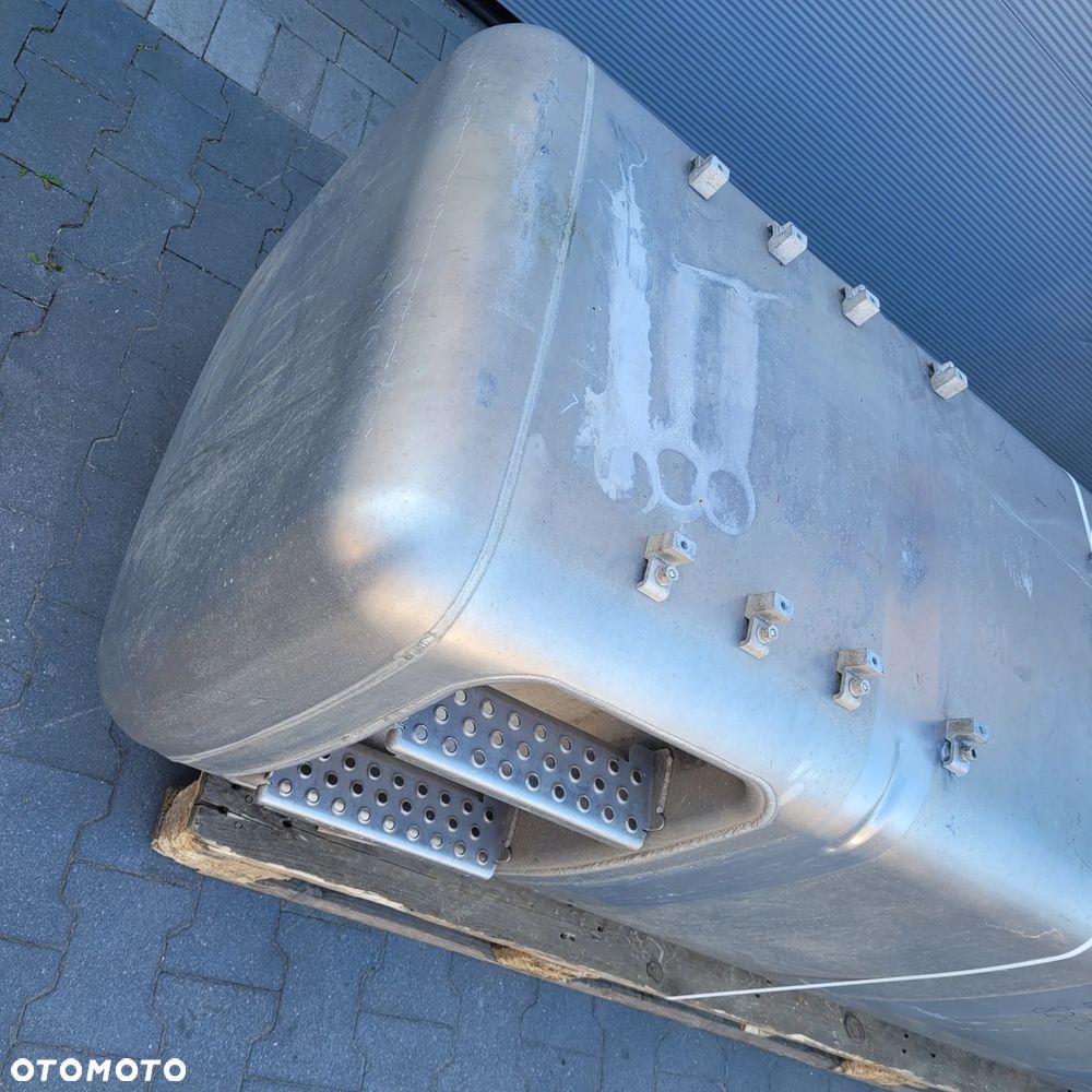 ZBIORNIK PALIWA MERCEDES ACTROS MP5 820/90L A9604704801 215x72x74cm 2022r - 3