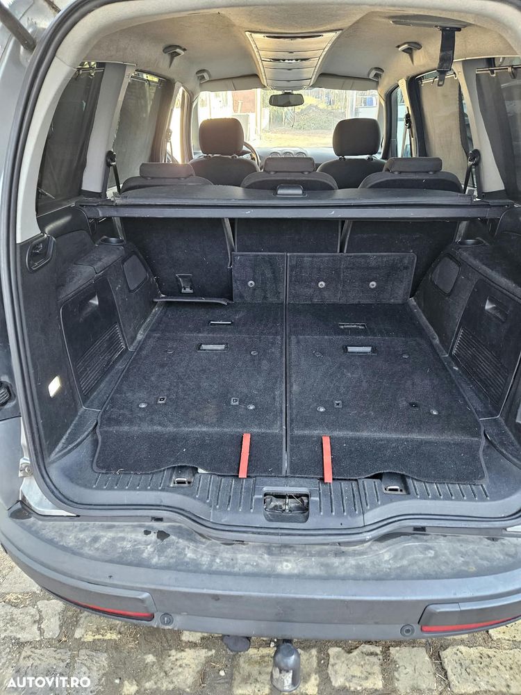 Ford Galaxy 2.0 TDCi DPF Ghia - 16