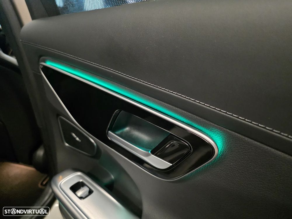 Mercedes-Benz C 300 e T 9G-TRONIC AMG Line - 43