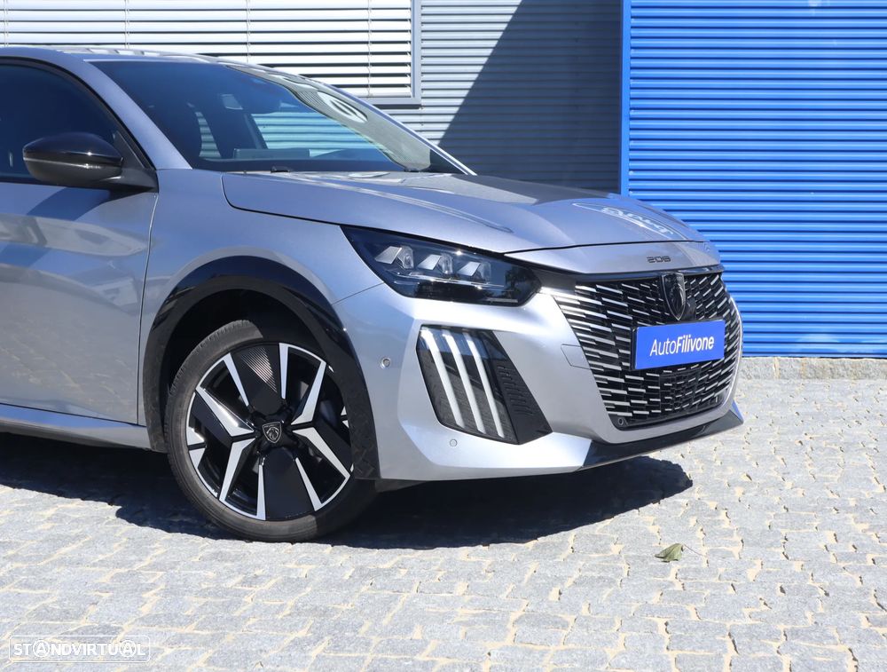 Peugeot e-208 GT - 14