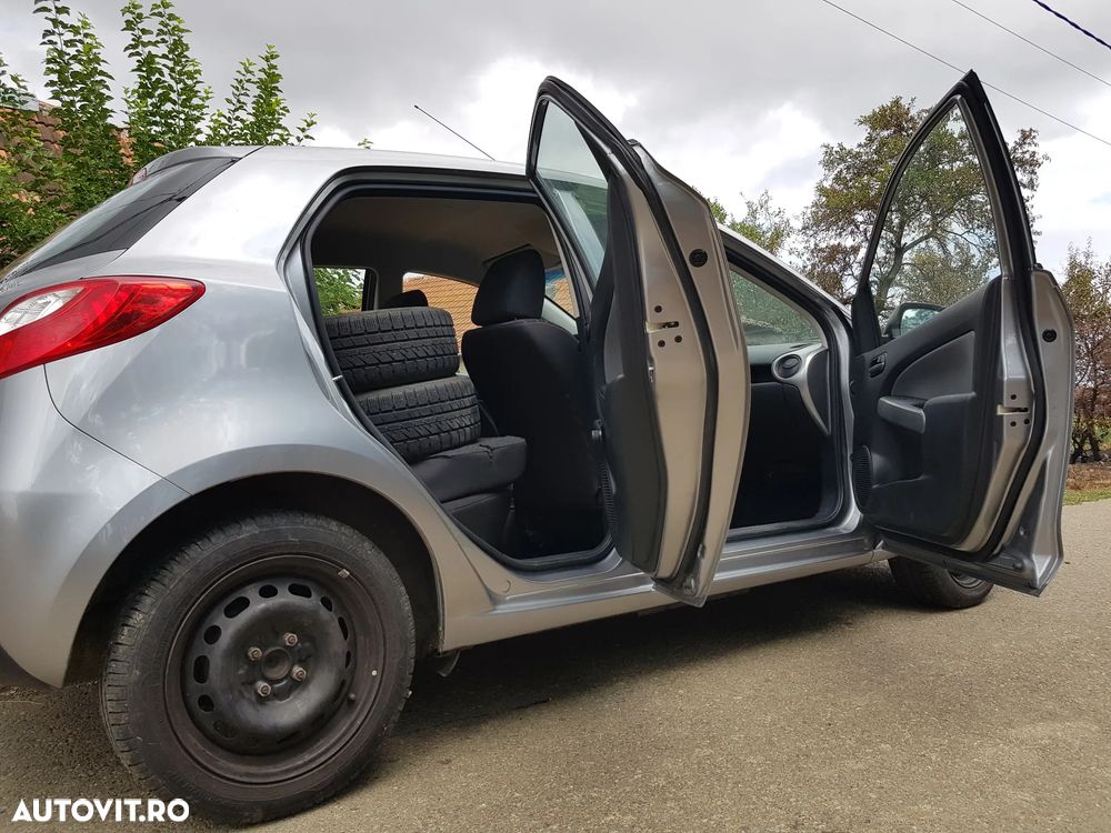 Mazda 2 1.3i TE - 15