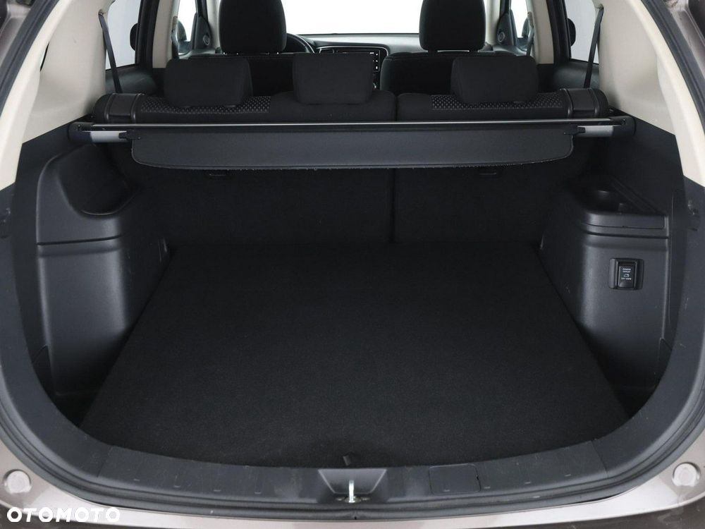 Mitsubishi Outlander 2.0 2WD Edition 100 - 20