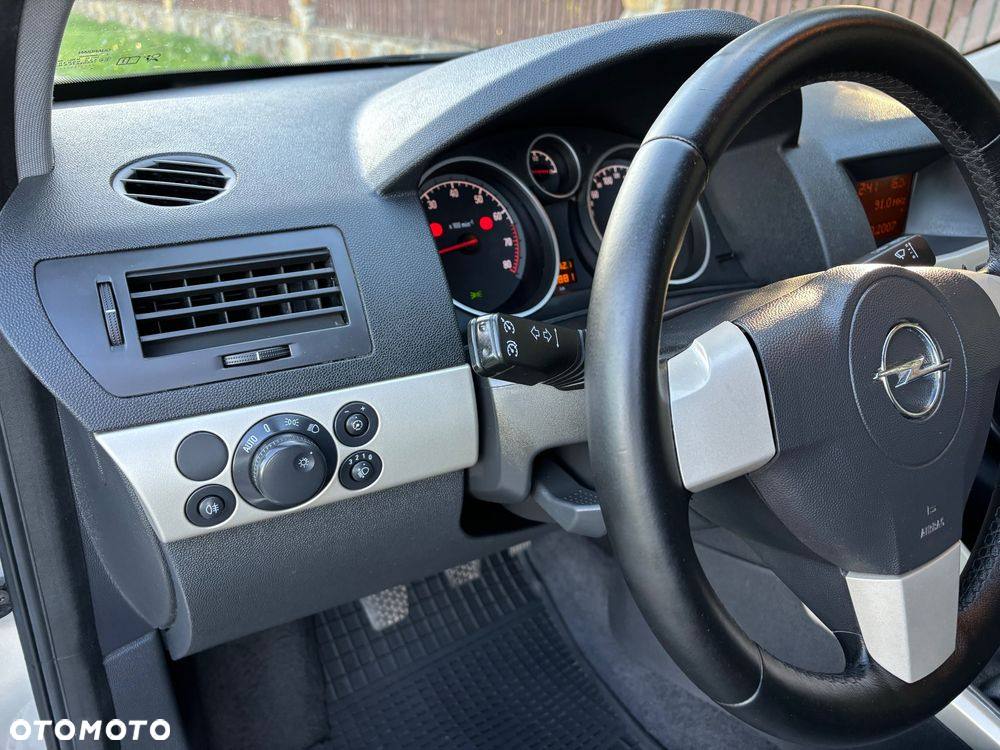 Opel Astra GTC 1.4 Edition - 24