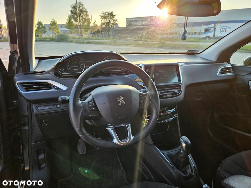 Peugeot 208 1.6 VTi Allure - 16