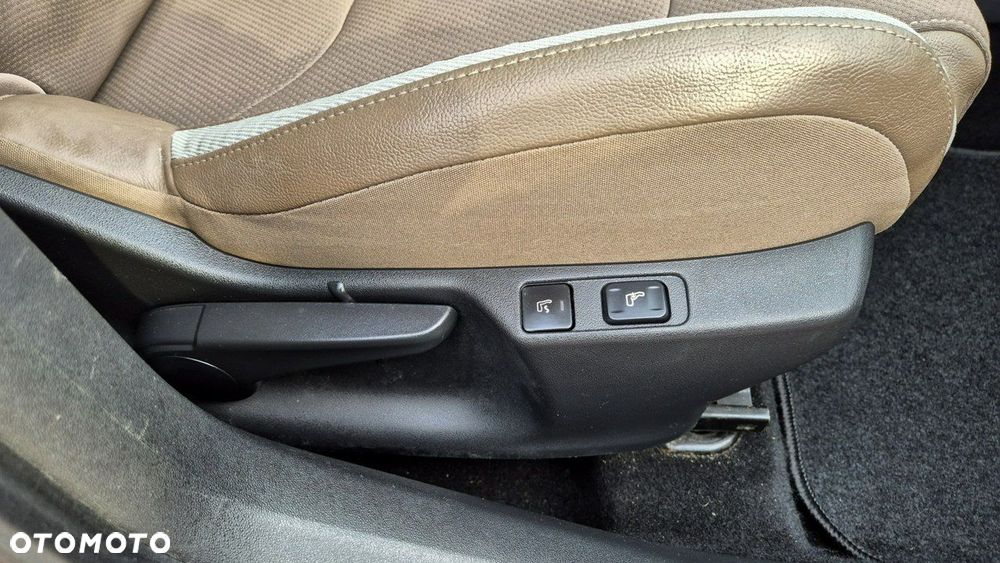 Citroën DS4 1.6 HDi SoChic - 11