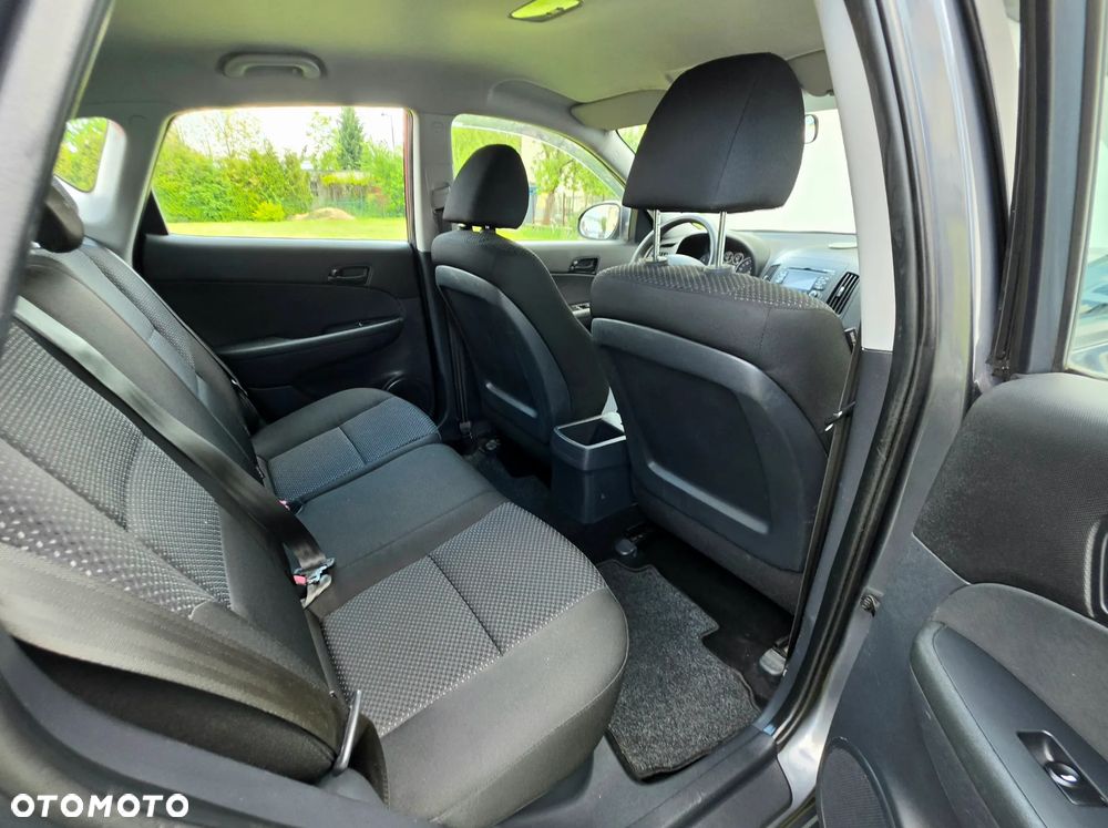 Hyundai i30 1.4 Blue Classic - 11