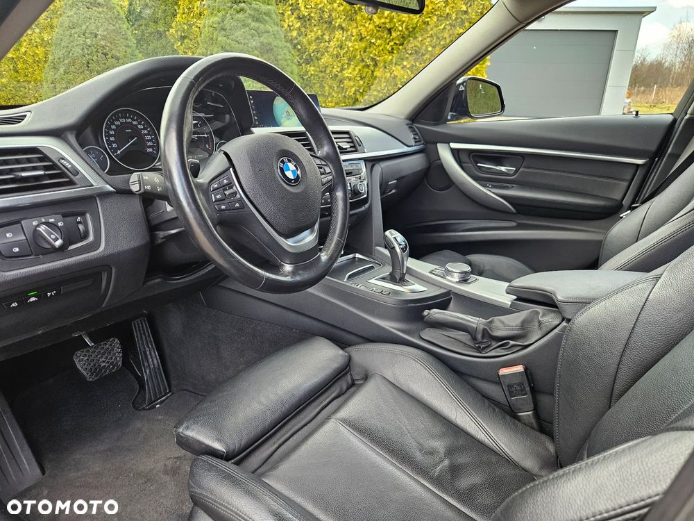 BMW Seria 3 320d xDrive Sport Line Shadow sport - 24