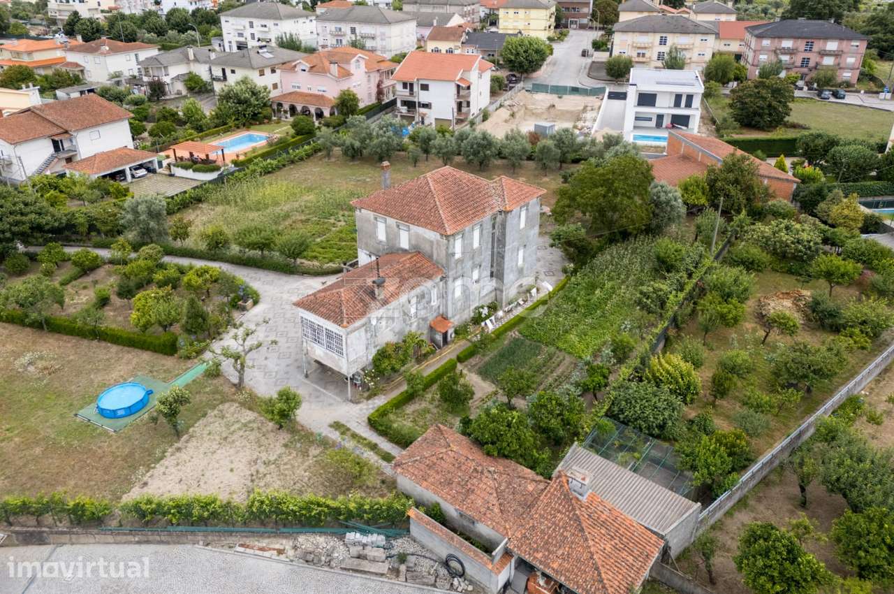 Moradia histórica T6 no centro de Nelas - Grande imagem: 5/39