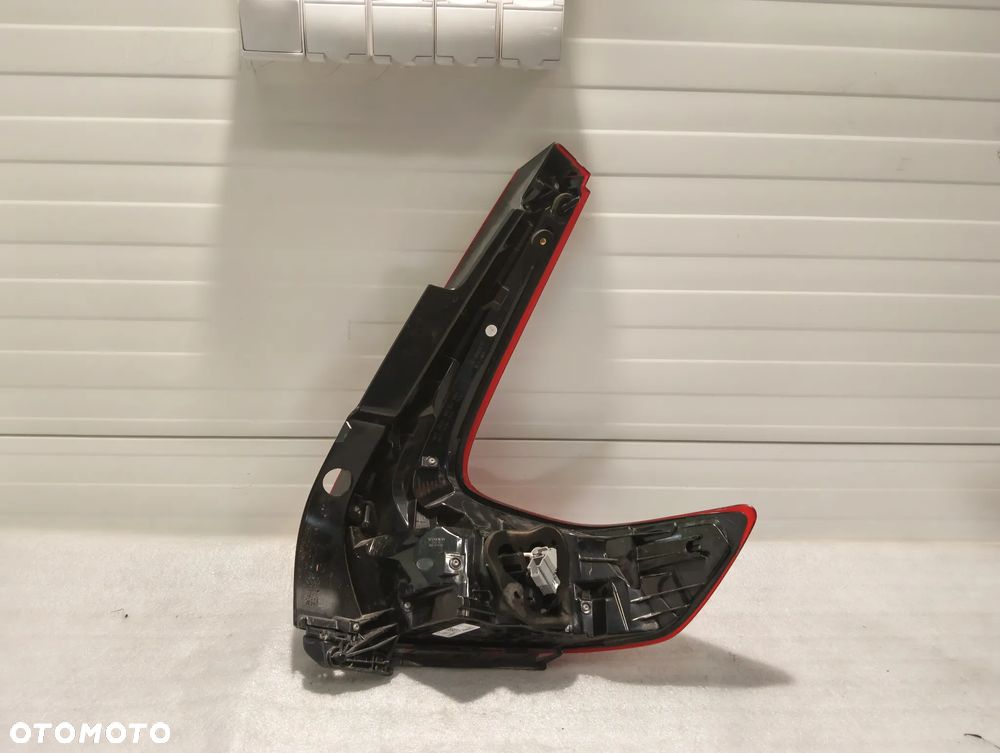 Volvo XC40 LAMPA TYLNA STRONA LEWA 31446790 - 5