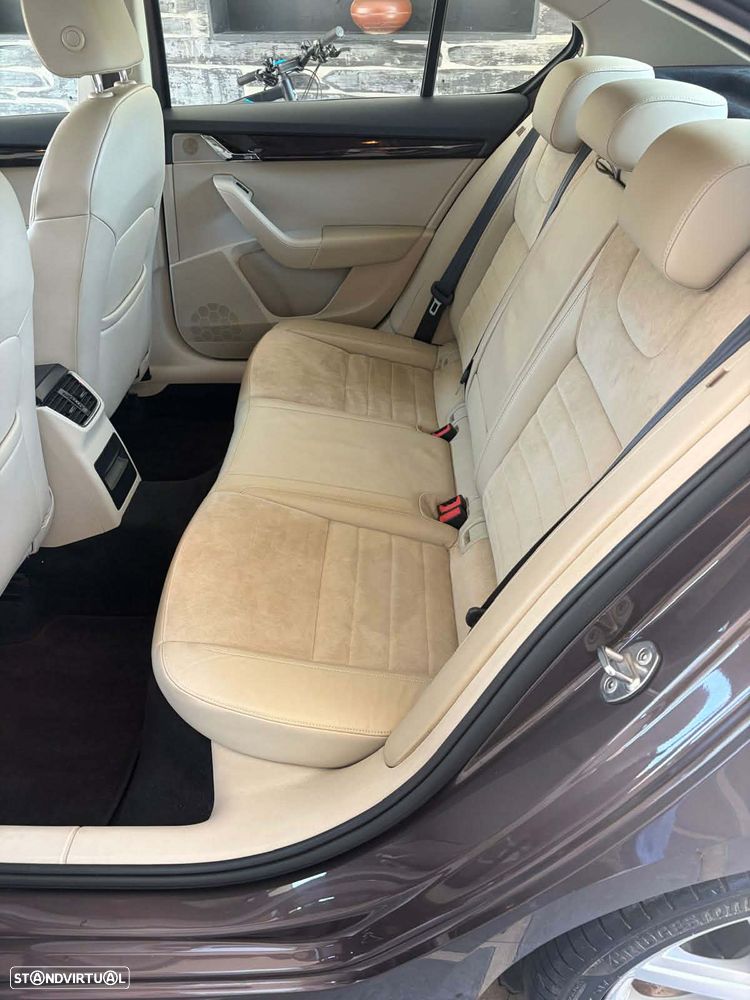 Skoda Octavia 1.6 TDI Style DSG - 1
