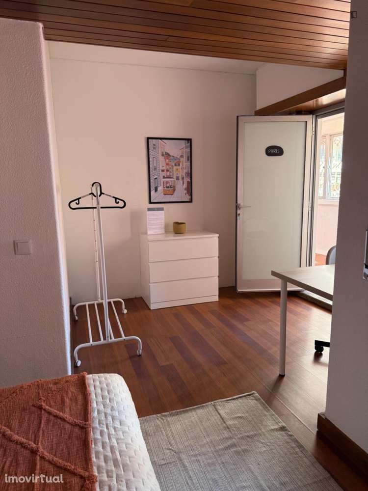 Quarto - localizado em Entrecampos Lisbon - Grande imagem: 3/15