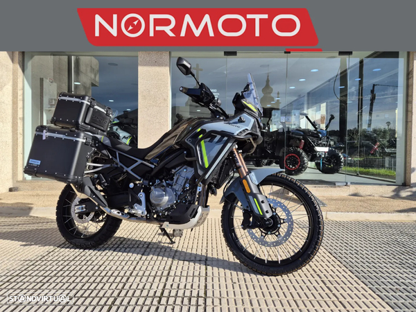CF Moto 450MT