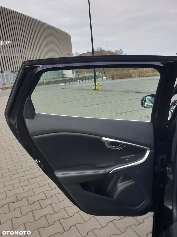 Volvo V40 D3 Inscription - 36