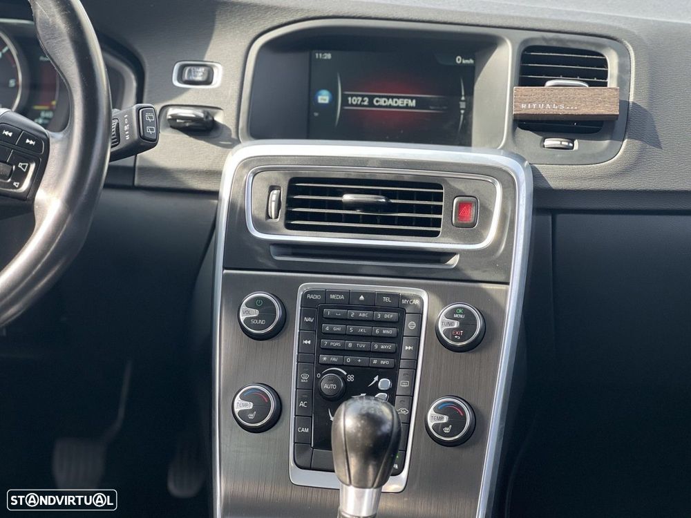 Volvo V60 D2 Edition - 16