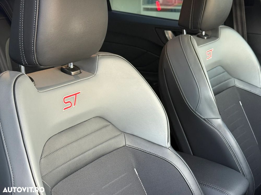 Ford Focus 2.0 EcoBlue S&S ST - 18