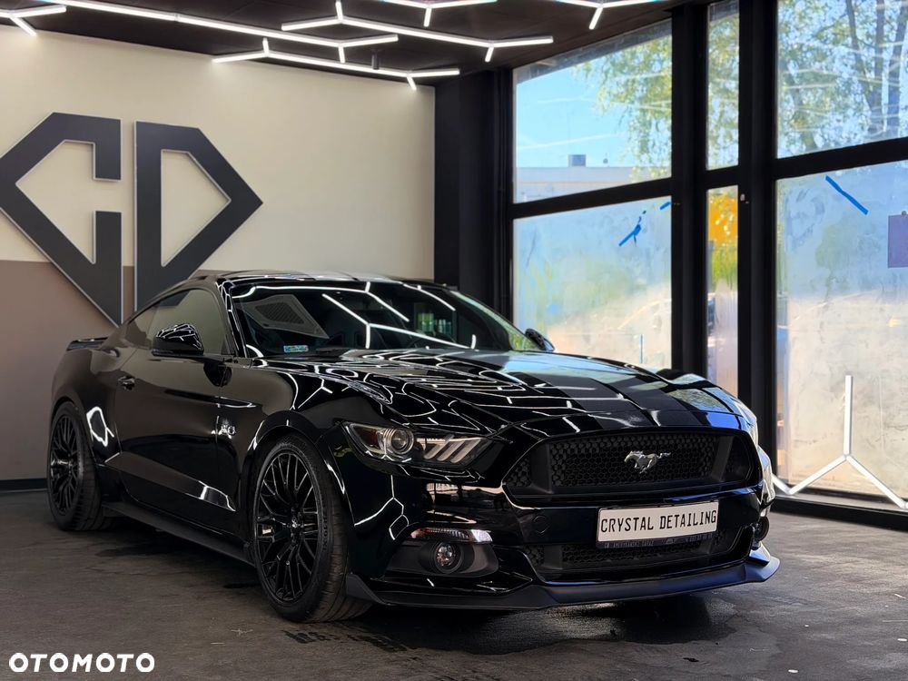 Ford Mustang - 1