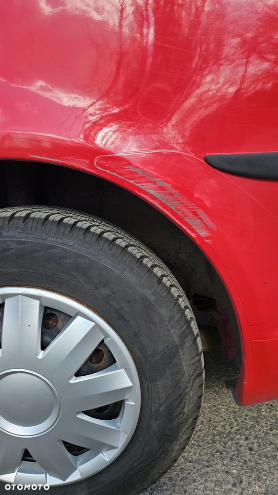 Toyota Yaris 1.0 Base - 12