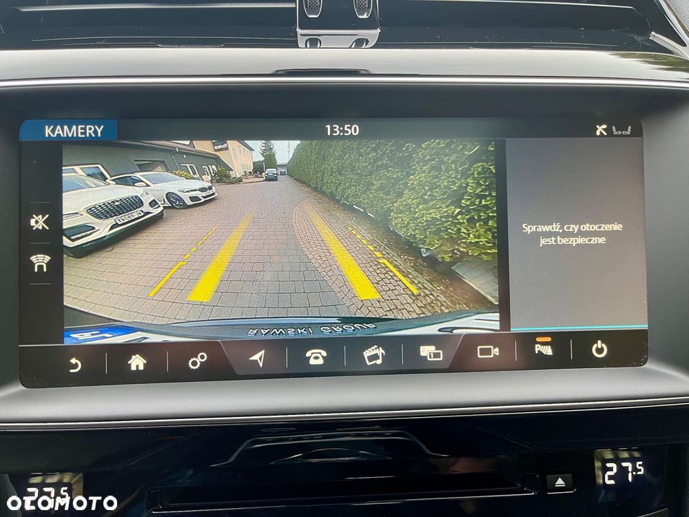 Jaguar F-Pace 25t AWD Portfolio - 28