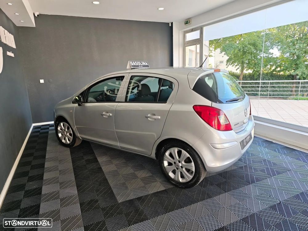 Opel Corsa 1.2 Enjoy - 22