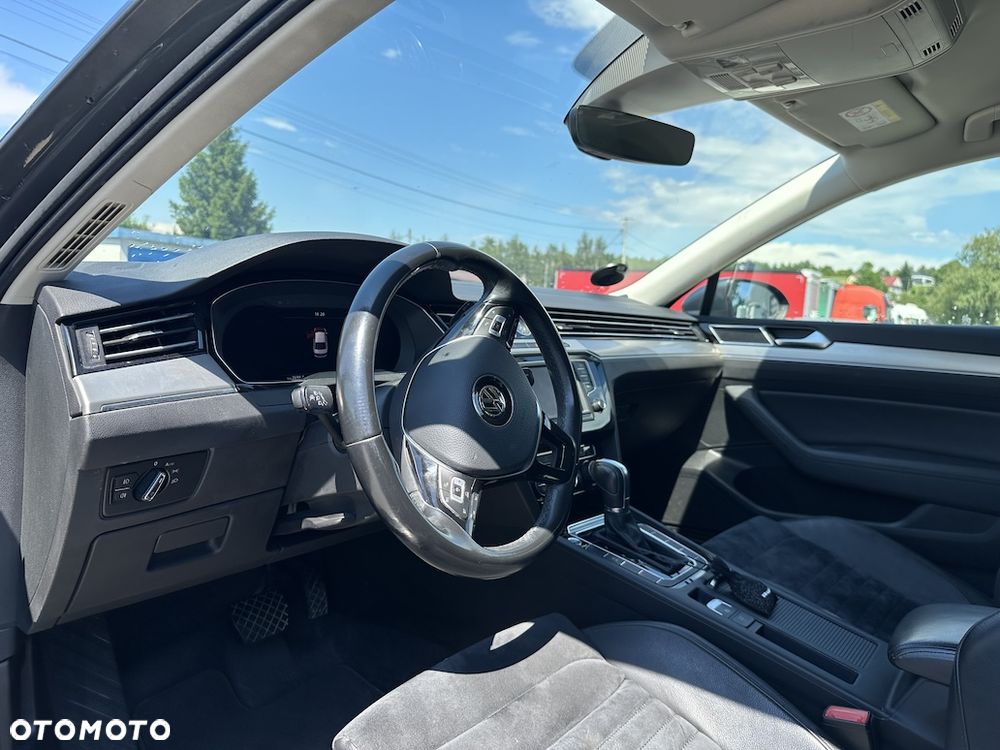 Volkswagen Passat - 9