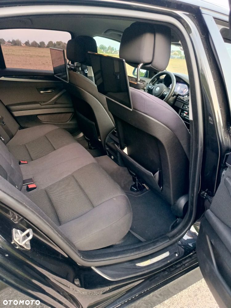 BMW Seria 5 ver-520d-touring - 17