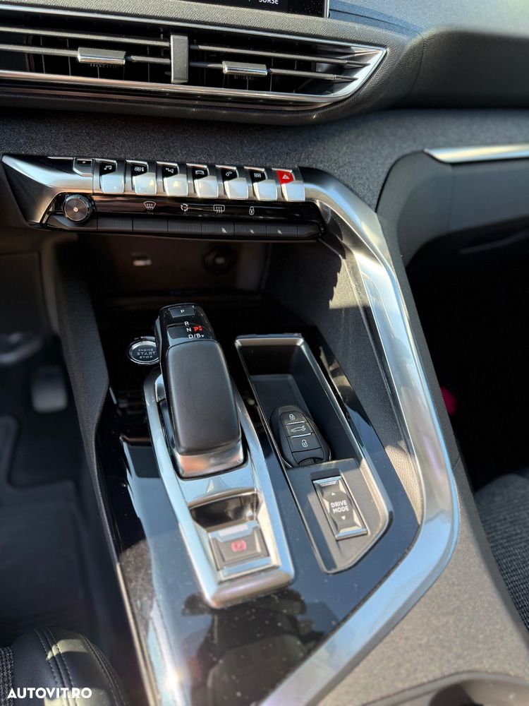 Peugeot 3008 Hybrid 225 e-EAT8 Allure Pack - 23