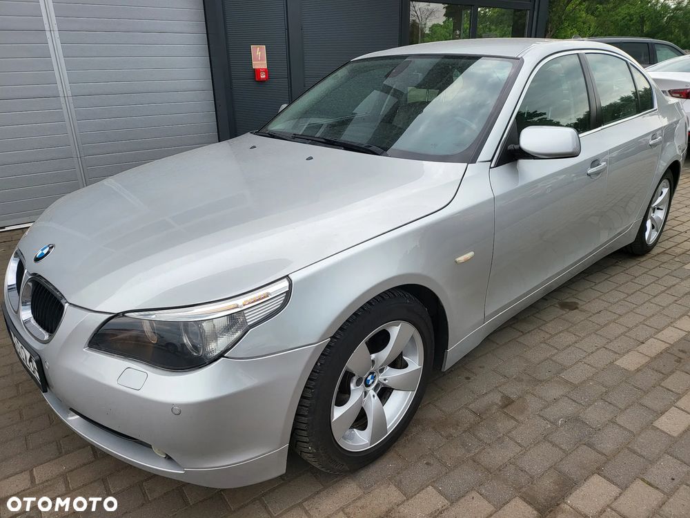 BMW Seria 5 520i - 23