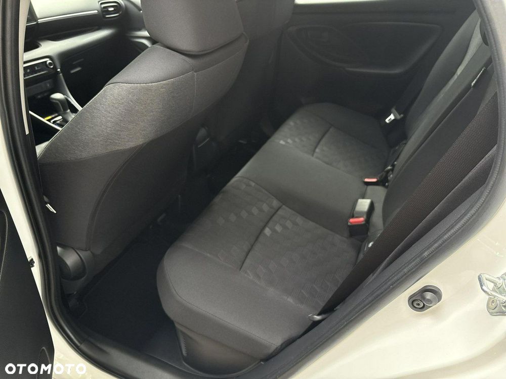 Toyota Yaris - 10