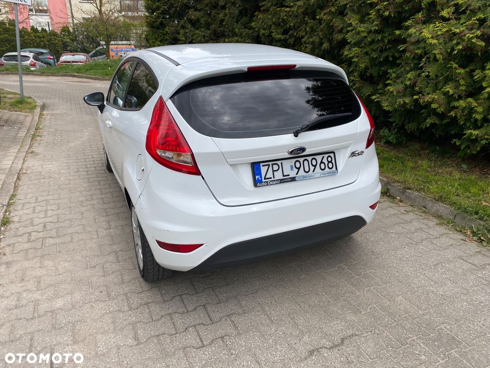 Ford Fiesta 1.25 Trend Edition - 11