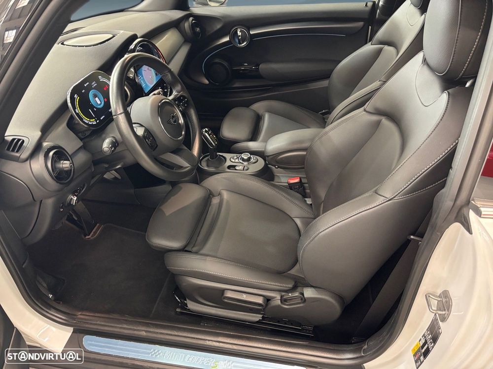 MINI 3 Portas Cooper SE - 11