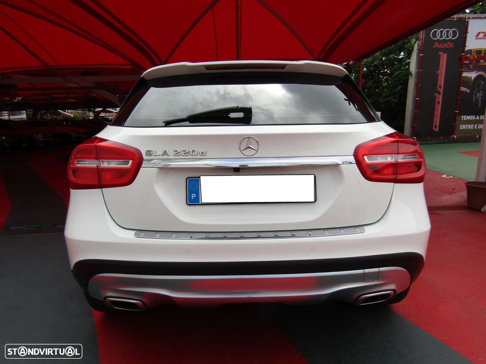 Mercedes-Benz GLA 220 d 7G-DCT Peak Edition - 3