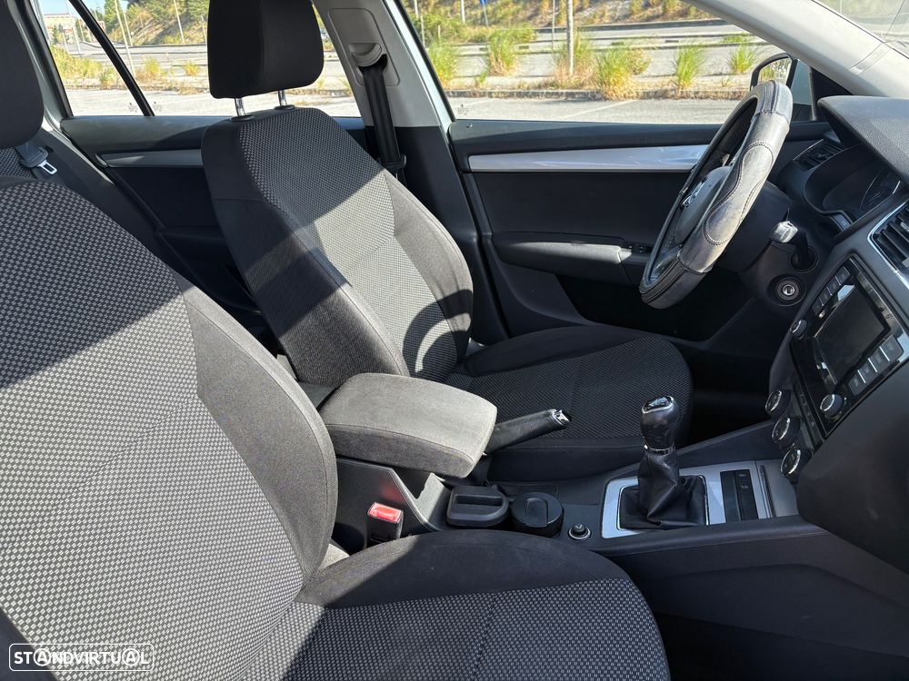 Skoda Octavia Break 1.6 TDi Ambition - 11